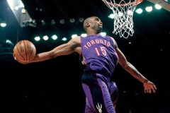 雄鹿队迎巨星级转会：伦纳德申请买断加盟，字母哥兴奋不已重塑NBA格局